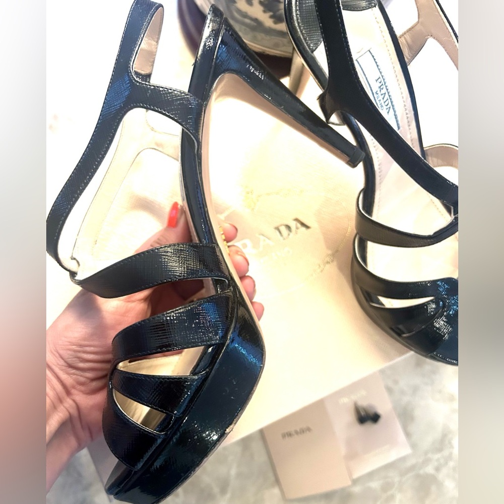 Prada  ⭐️Black Strappy Patent leather Heels 7.5 - Picture 4 of 16